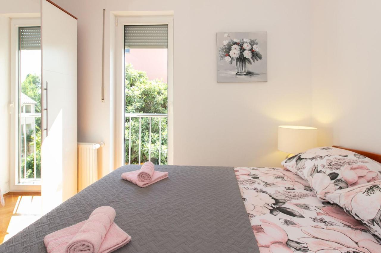 Apartment Angelina Split Luaran gambar